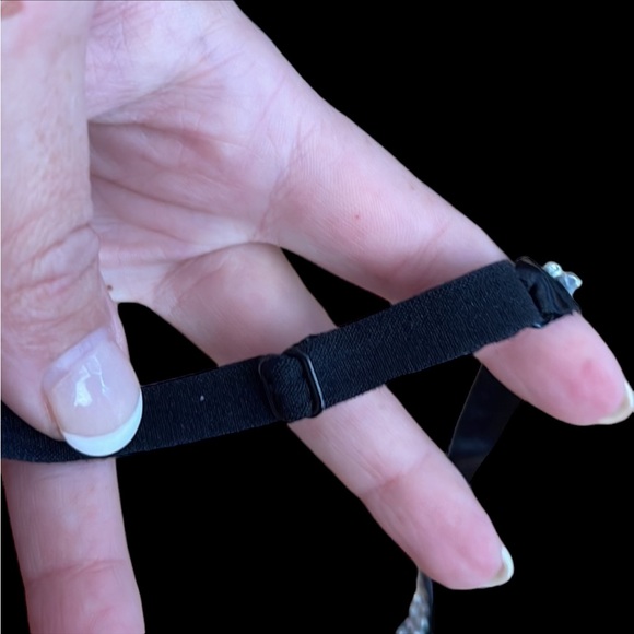 Victoria’s Secret Very Sexy Holiday Bra, Thong, & Skirt Set - Picture 14 of 15